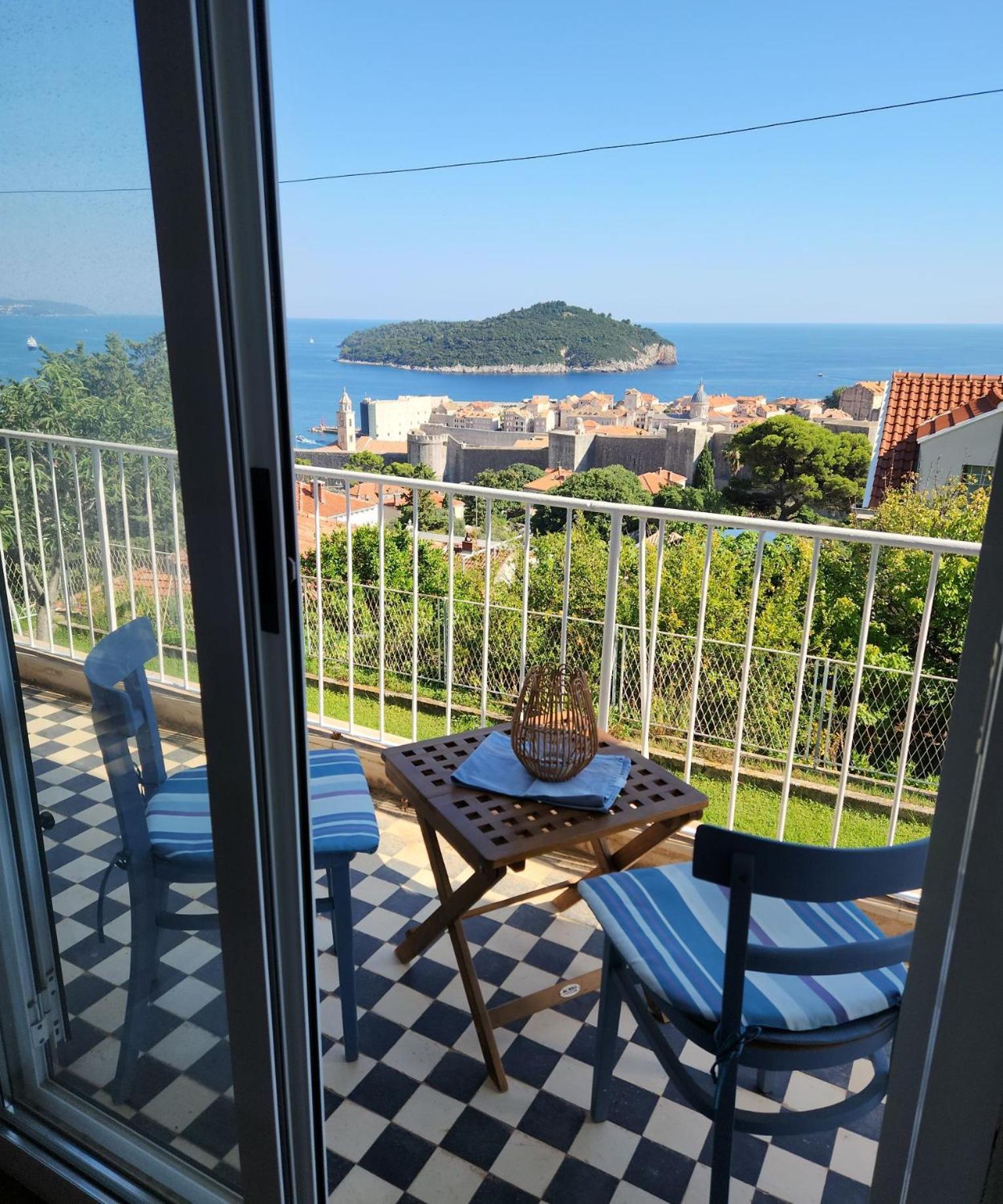 Sea And Old City View Apartment Dubrovnik Dış mekan fotoğraf