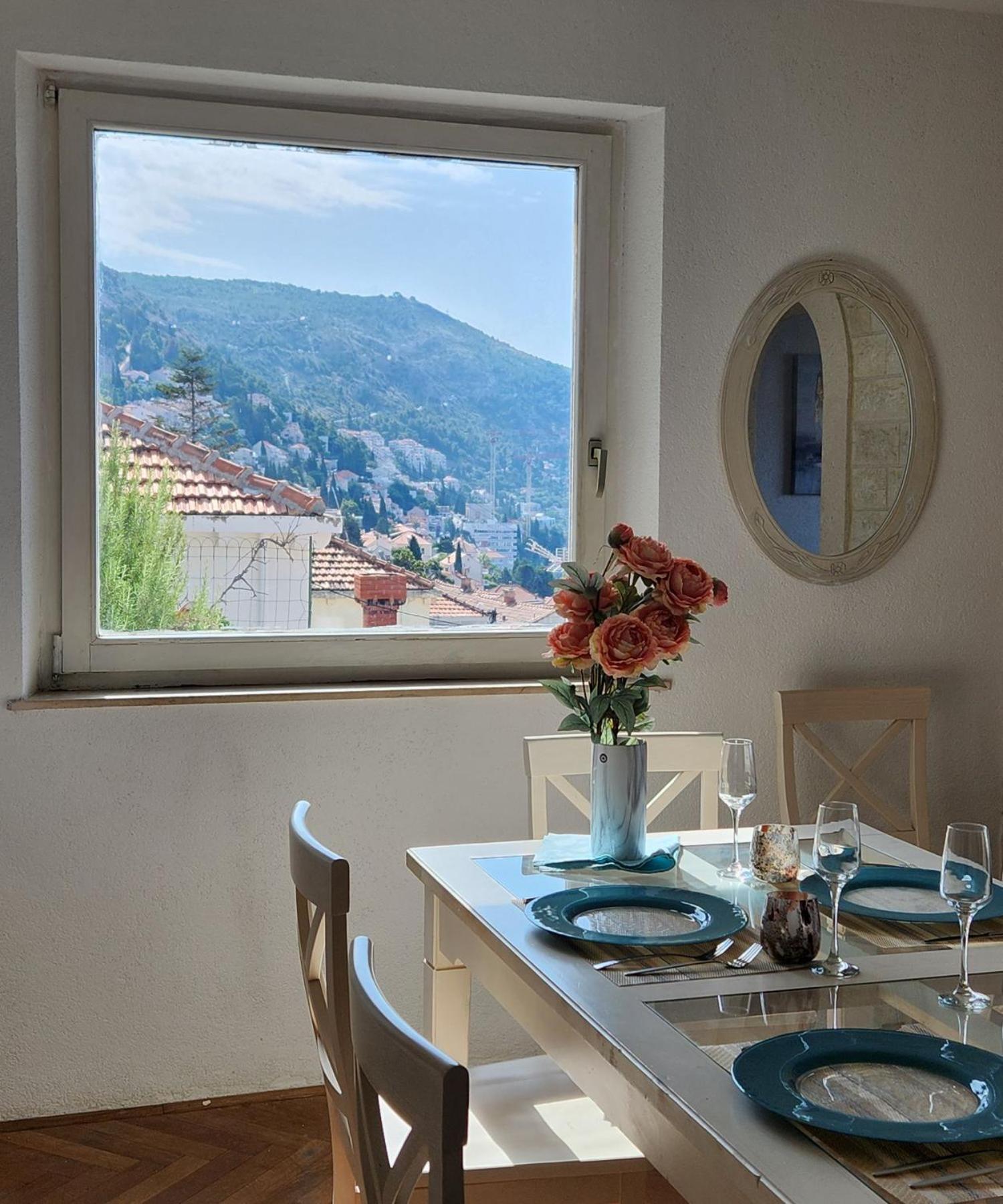 Sea And Old City View Apartment Dubrovnik Dış mekan fotoğraf