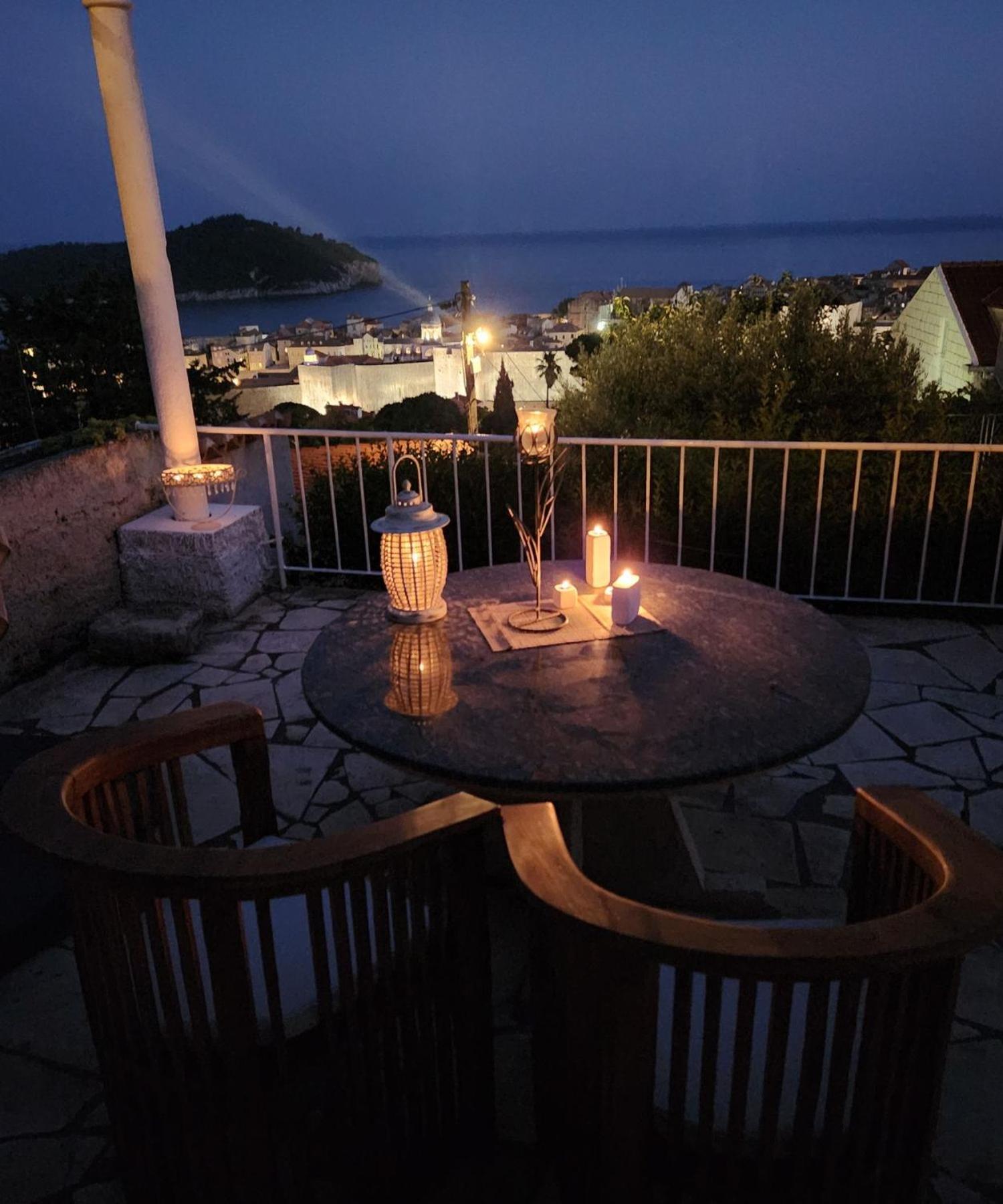 Sea And Old City View Apartment Dubrovnik Dış mekan fotoğraf