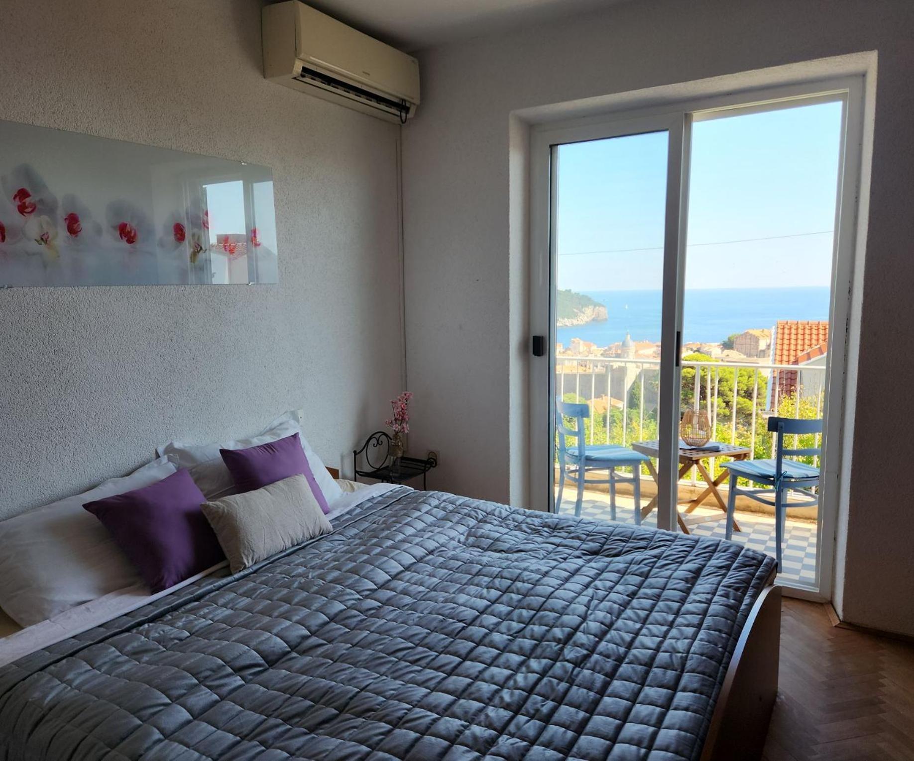 Sea And Old City View Apartment Dubrovnik Dış mekan fotoğraf