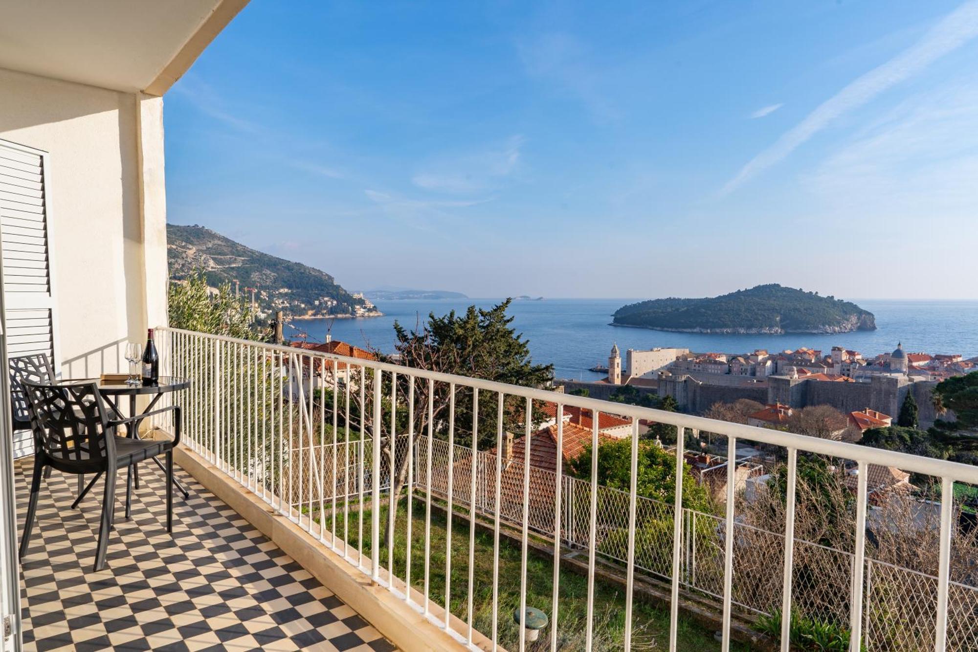 Sea And Old City View Apartment Dubrovnik Dış mekan fotoğraf