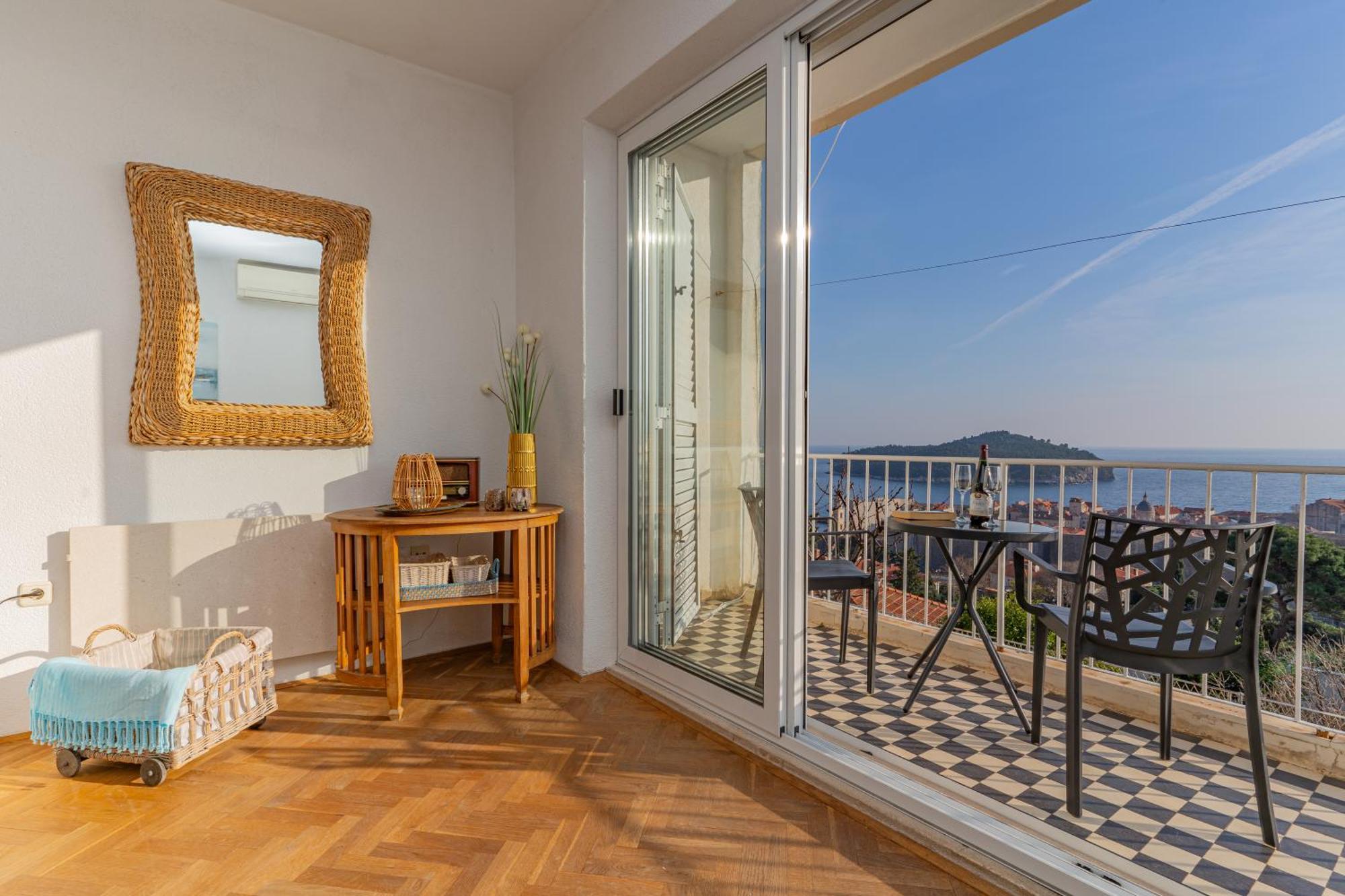 Sea And Old City View Apartment Dubrovnik Dış mekan fotoğraf